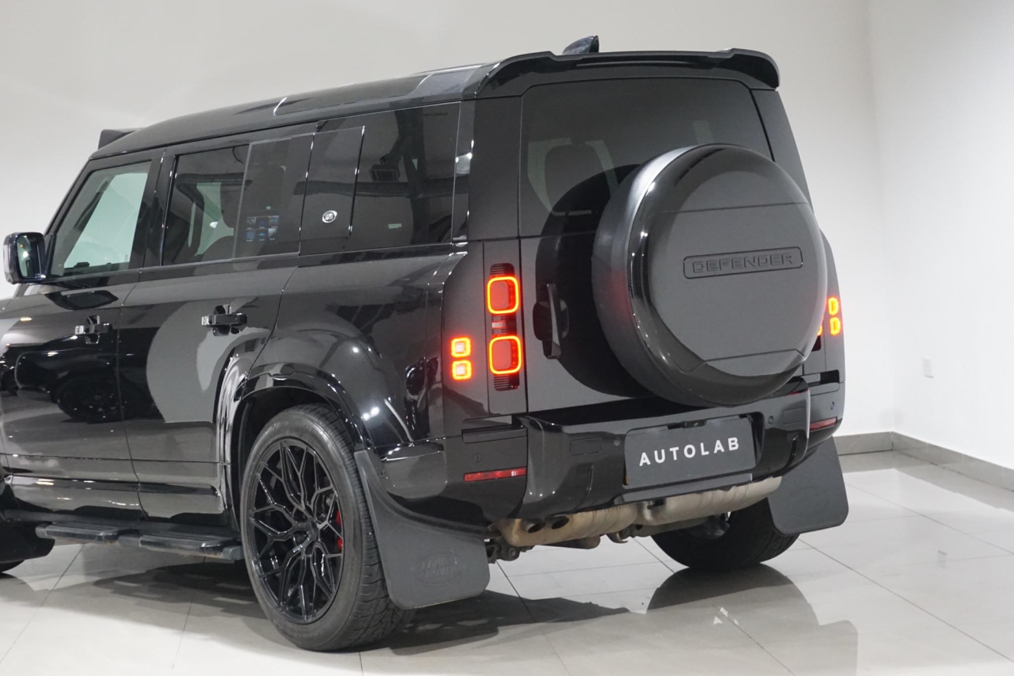 Land Rover Defender 110 2.0 SD4 HSE Auto 4WD Euro 6 (s/s) 5dr